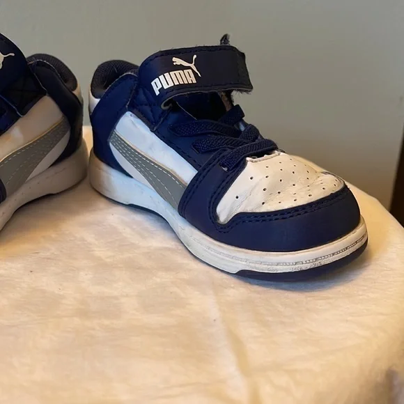 Puma toddler shoes Blue and white size 8c - Picture 2 of 9